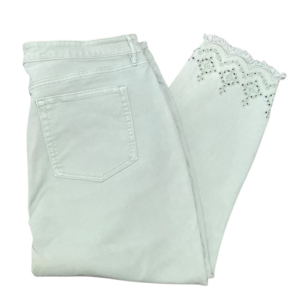 LOFT Women’s Eyelet Hem Slim Pocket Skinny Crop Jeans Matcha Latte Size 22 EUC